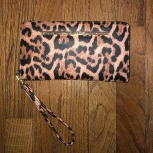 NWOT Steve Madden Cheetah Print Wristlet